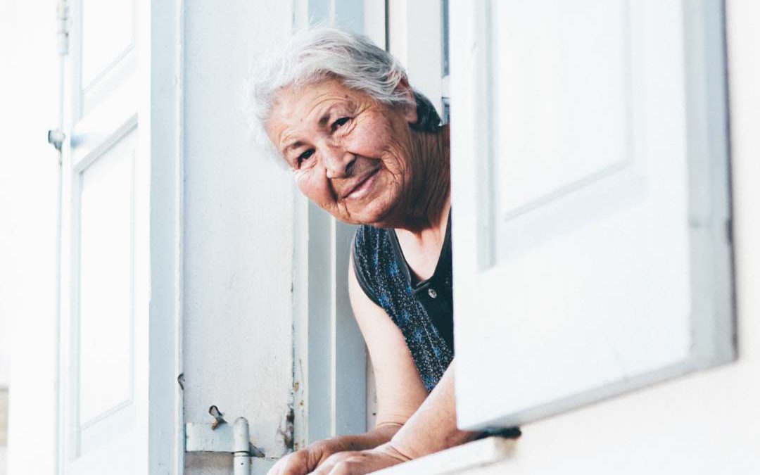 Solitudine, isolamento sociale e povertà, le priorità secondo il rapporto ISTAT sugli anziani