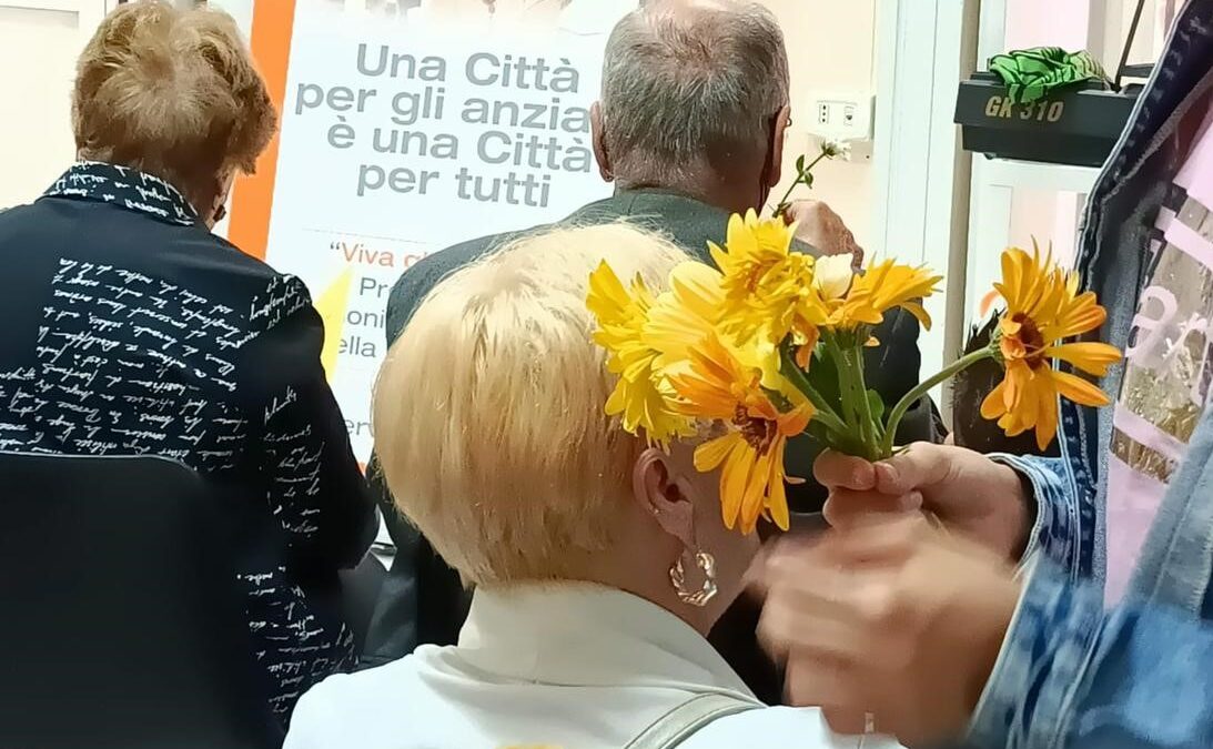 Festa dei nonni a Napoli, tra solidarietà e alleanza tra generazioni